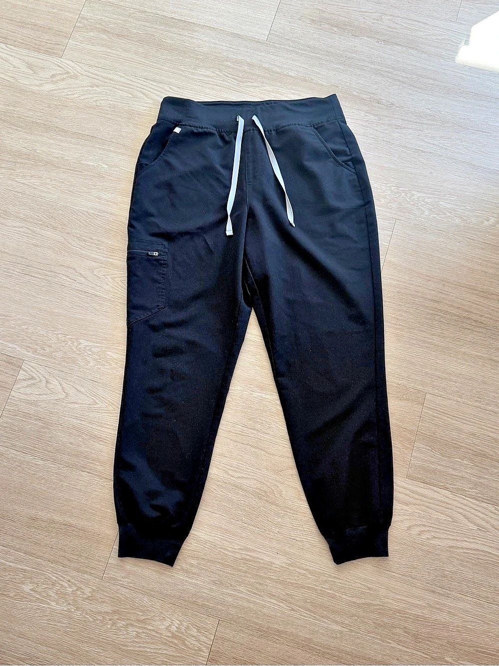 Figs Zamora Joggers Black Size Large Women's Scrubs Pants Technical Collection